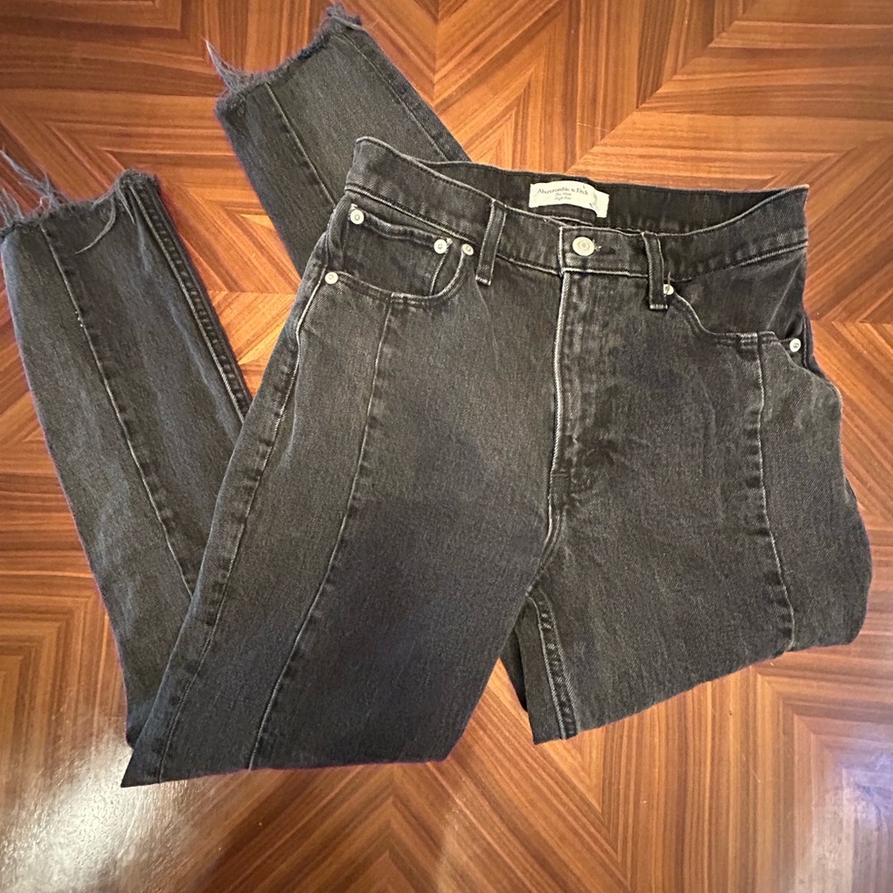 Abercrombie & Fitch curve high-rise mom jeans